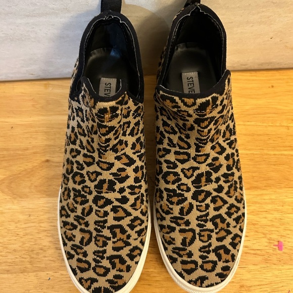 Steve Madden Womens High
Top Wedge Leopard Print Shoes Fabric Stretch - Picture 2 of 9